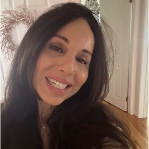 Meet your Posher, Teodora